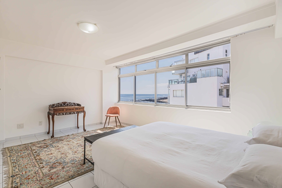 3 Bedroom Property for Sale in Sea Point Western Cape